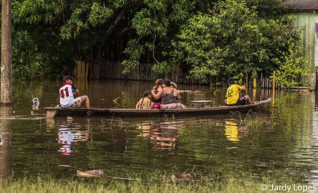 Com quase dois metros acima do transbordamento, rio Acre atinge 16 bairros em Rio Branco